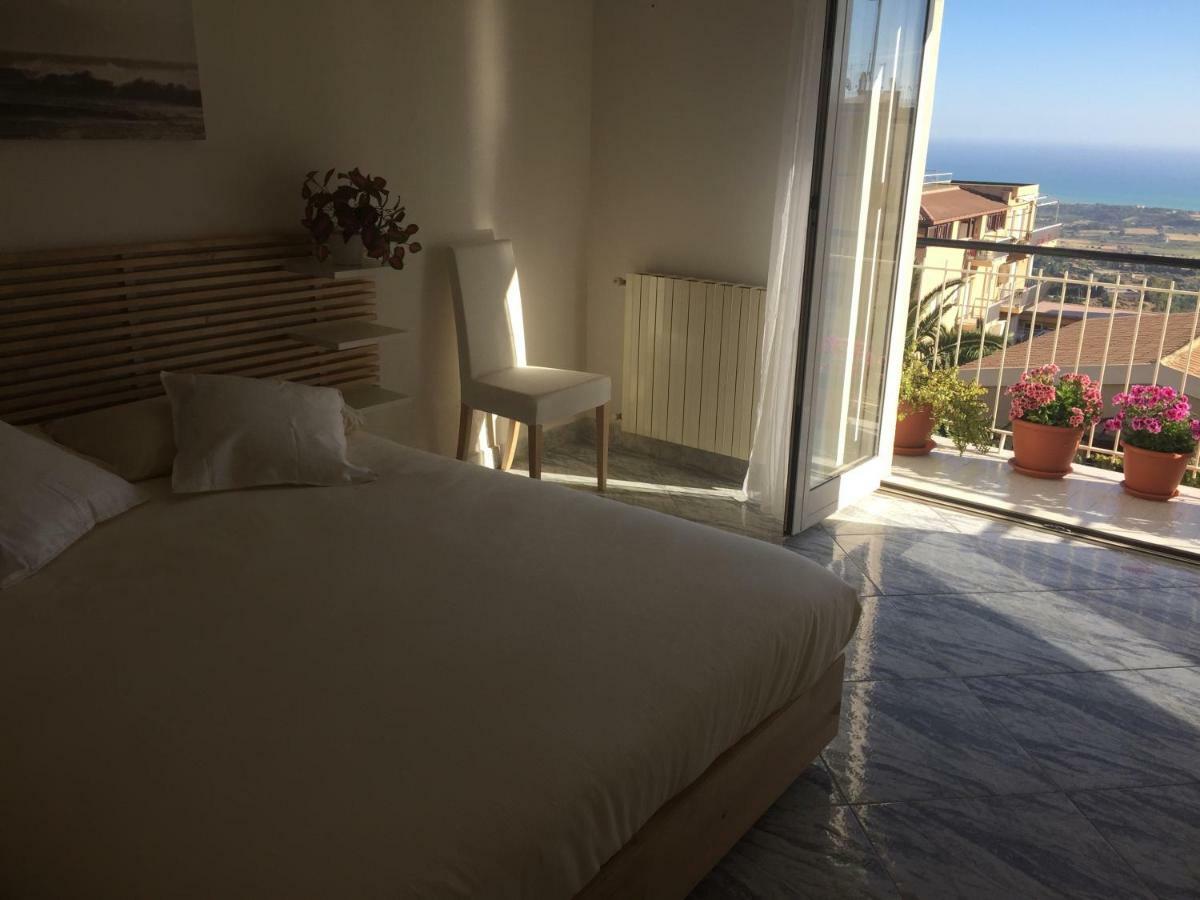 La Salida Del Sol Bed & Breakfast Agrigento Dış mekan fotoğraf